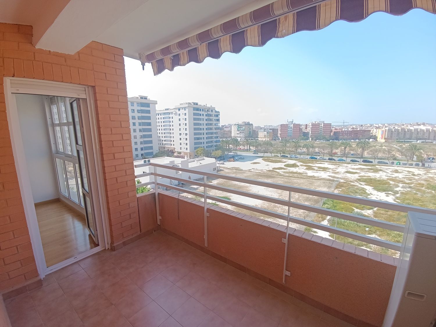 Piso en Calle Enfermera Angelina Ceballos Quintanal - Foto 4