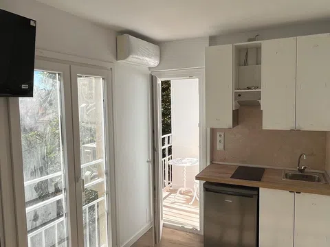 Estudio en plaza Victoria, 5