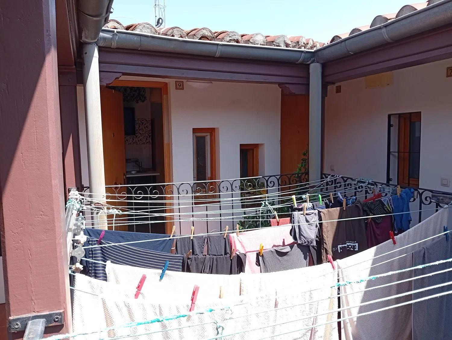 Estudio en calle de los Abades, 9 - Foto 2