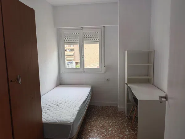 Piso en Calle Gasset y Artime, 34, Carolinas Altas - Foto 13