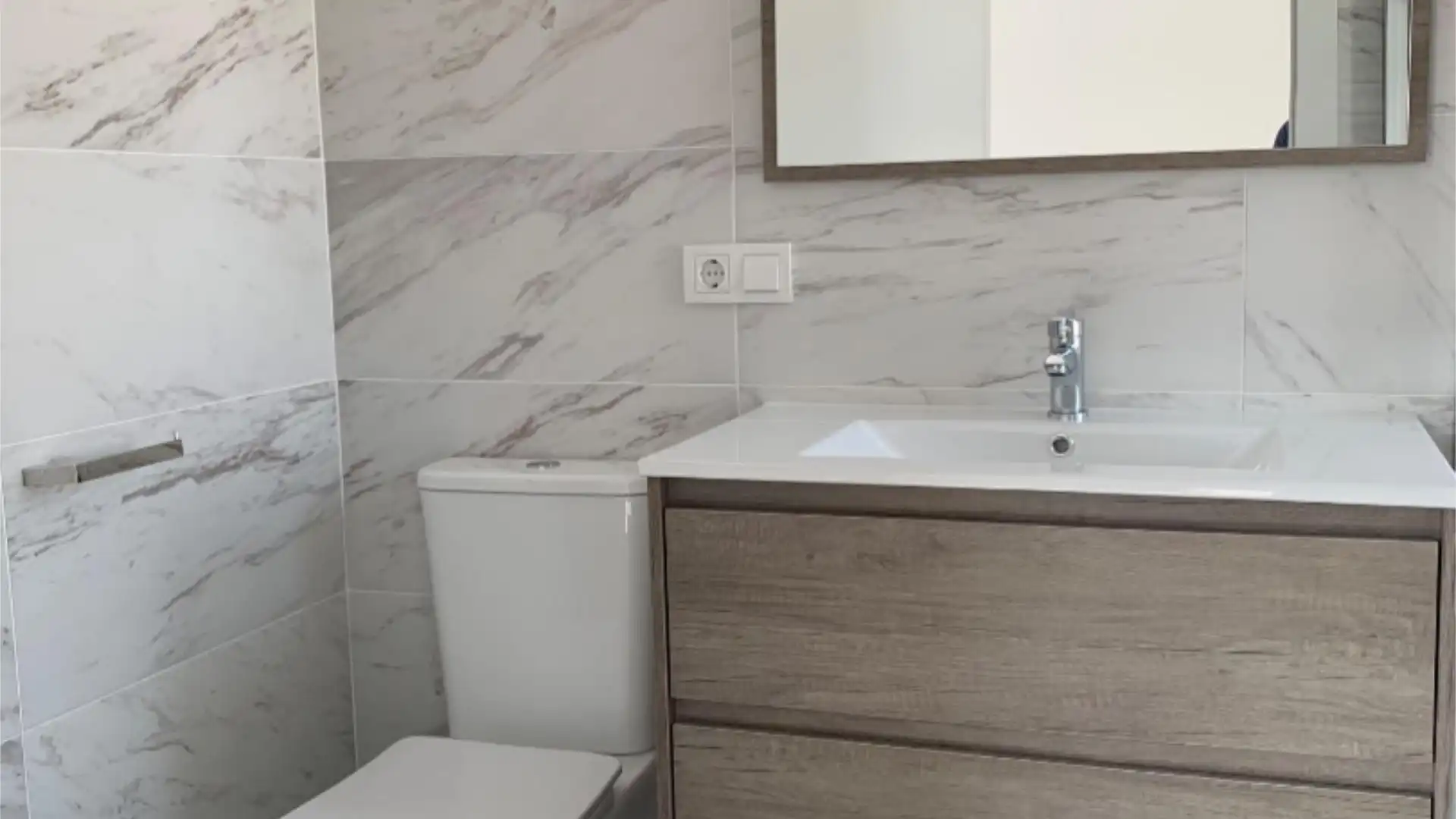 Piso en  Calle de Bruselas 9 - Foto 8