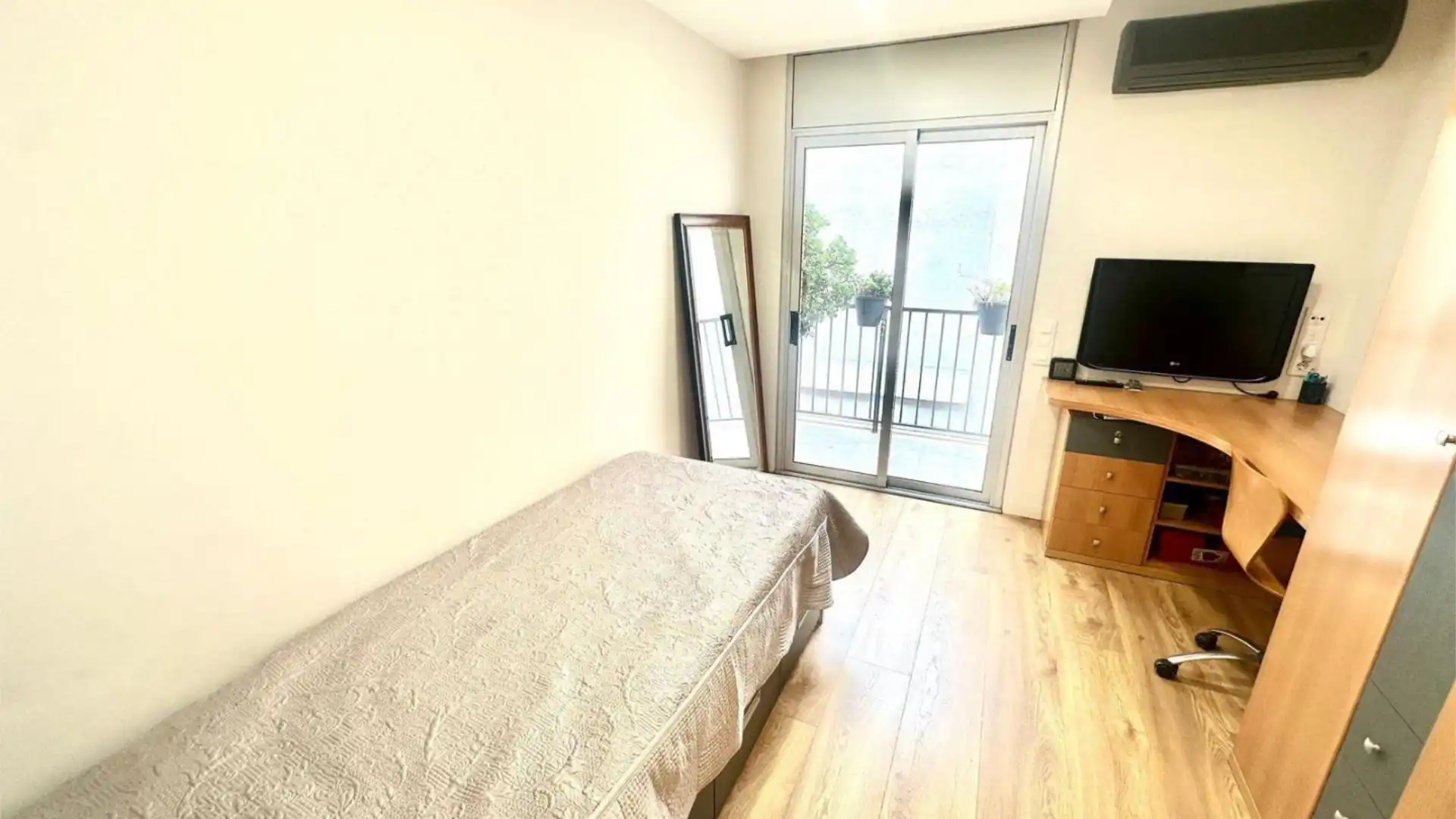 Piso en  Carrer Uva 1 - Foto 12