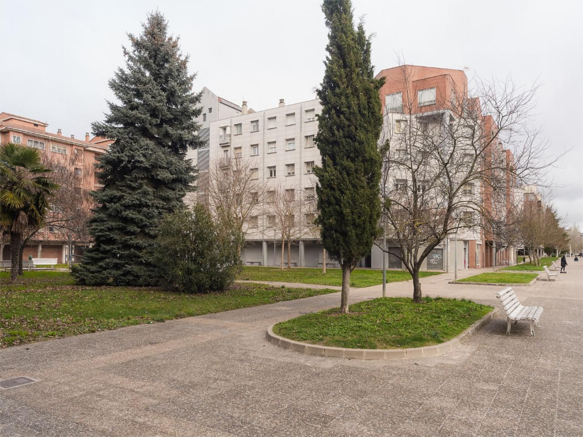 Piso en  Calle de Irunlarrea 50 - Foto 24