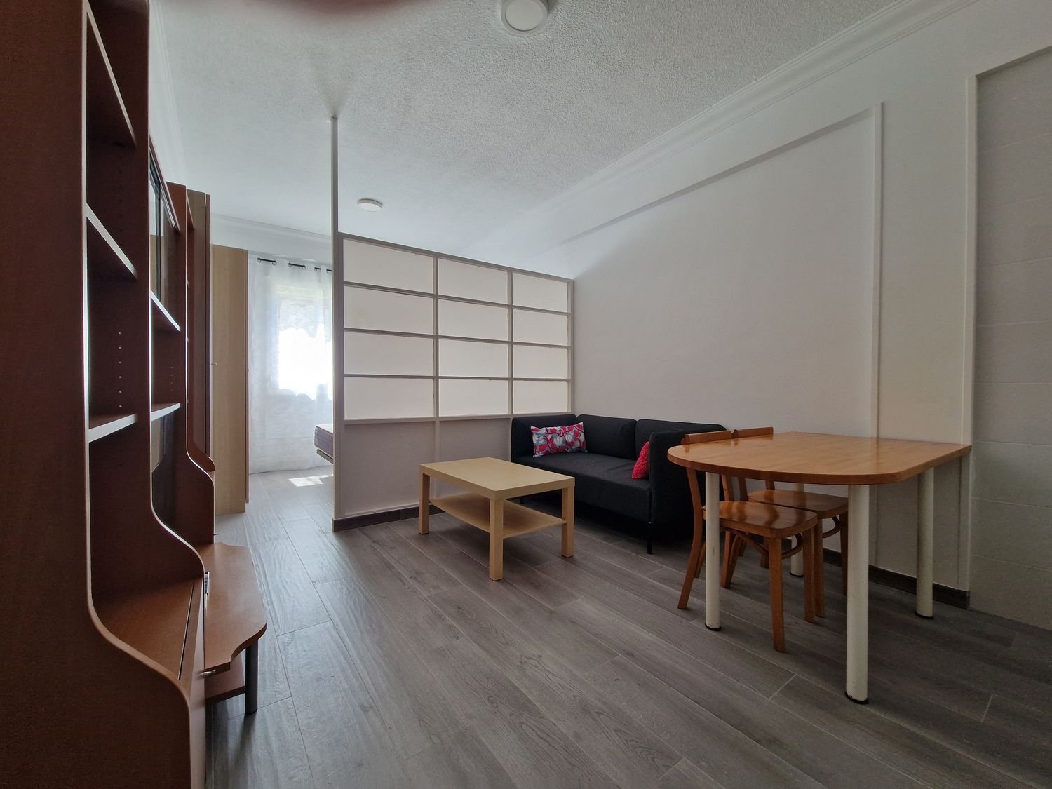 Estudio en calle de Velarde, 9 - Foto 1