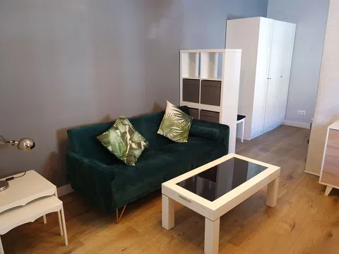Estudio en calle de Nueva Zelanda, 36