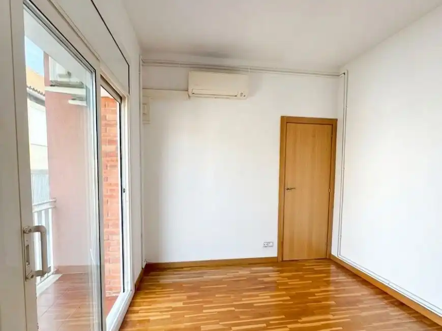 Piso en  Carrer de Sant Sebastià 62 - Foto 4