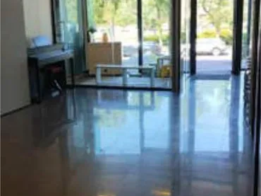 Local comercial en Moratalaz - Foto 1