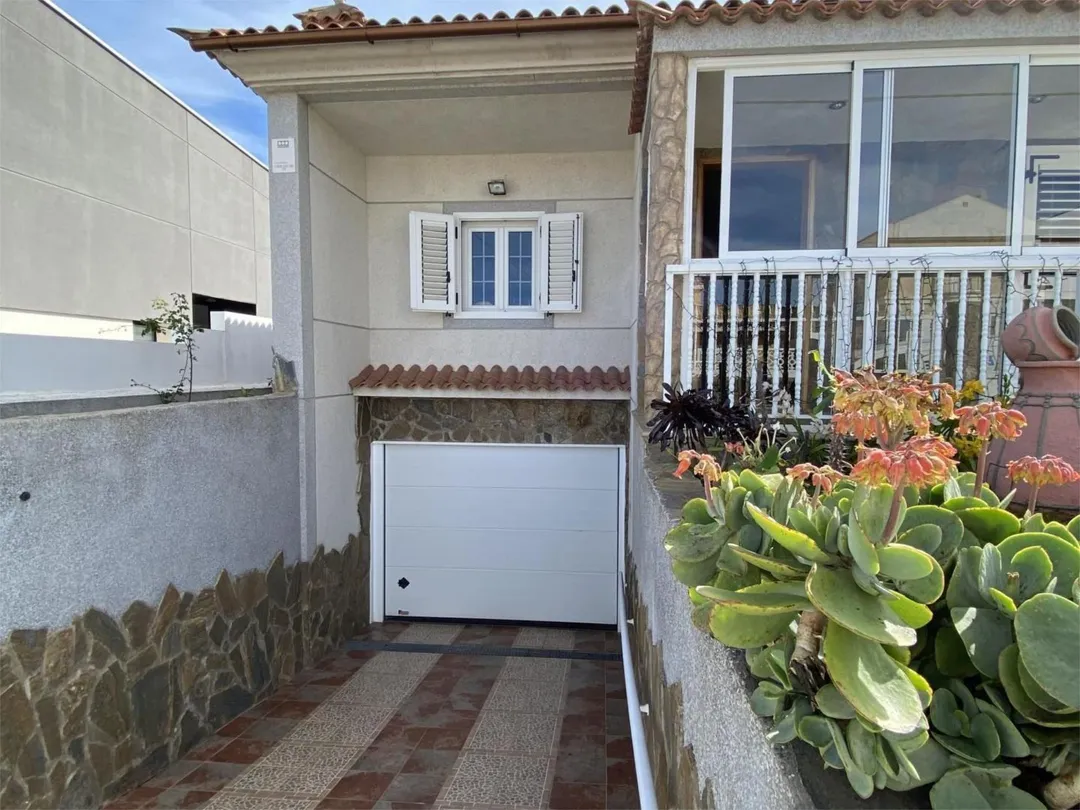 Chalet en  Avenida de la Democracia 39 - Foto 8