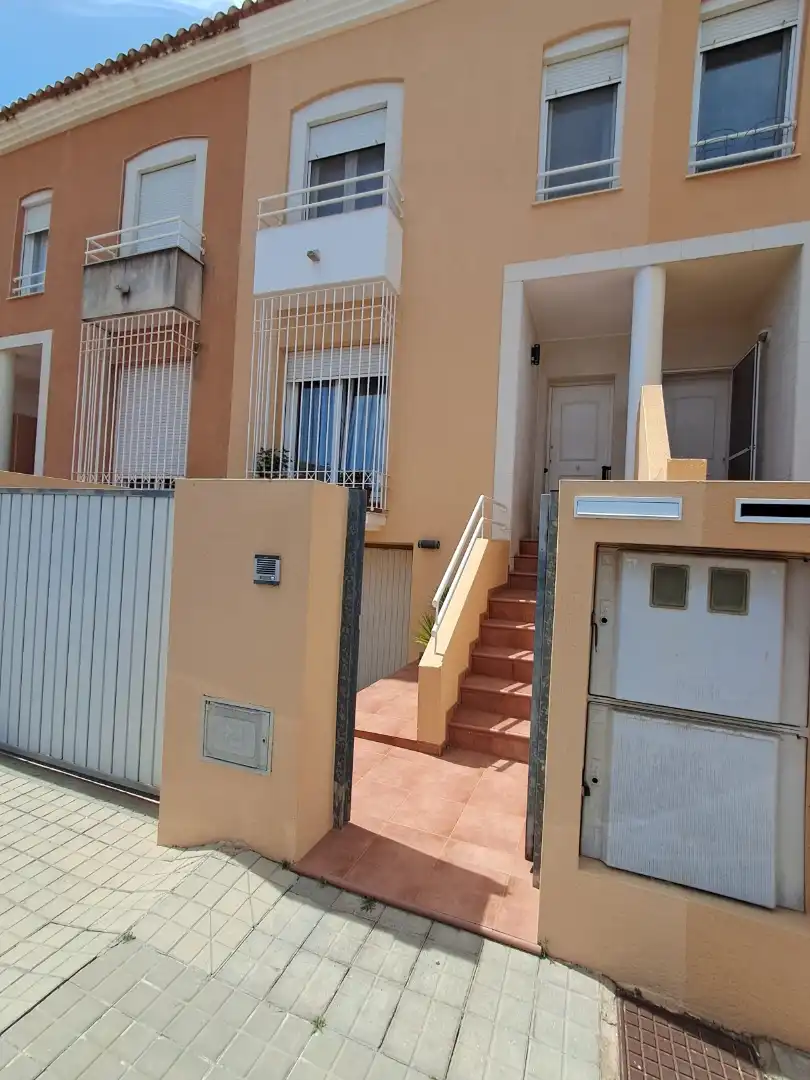 Casa adosada en  Carrer Serra de Bèrnia 19 - Foto 19