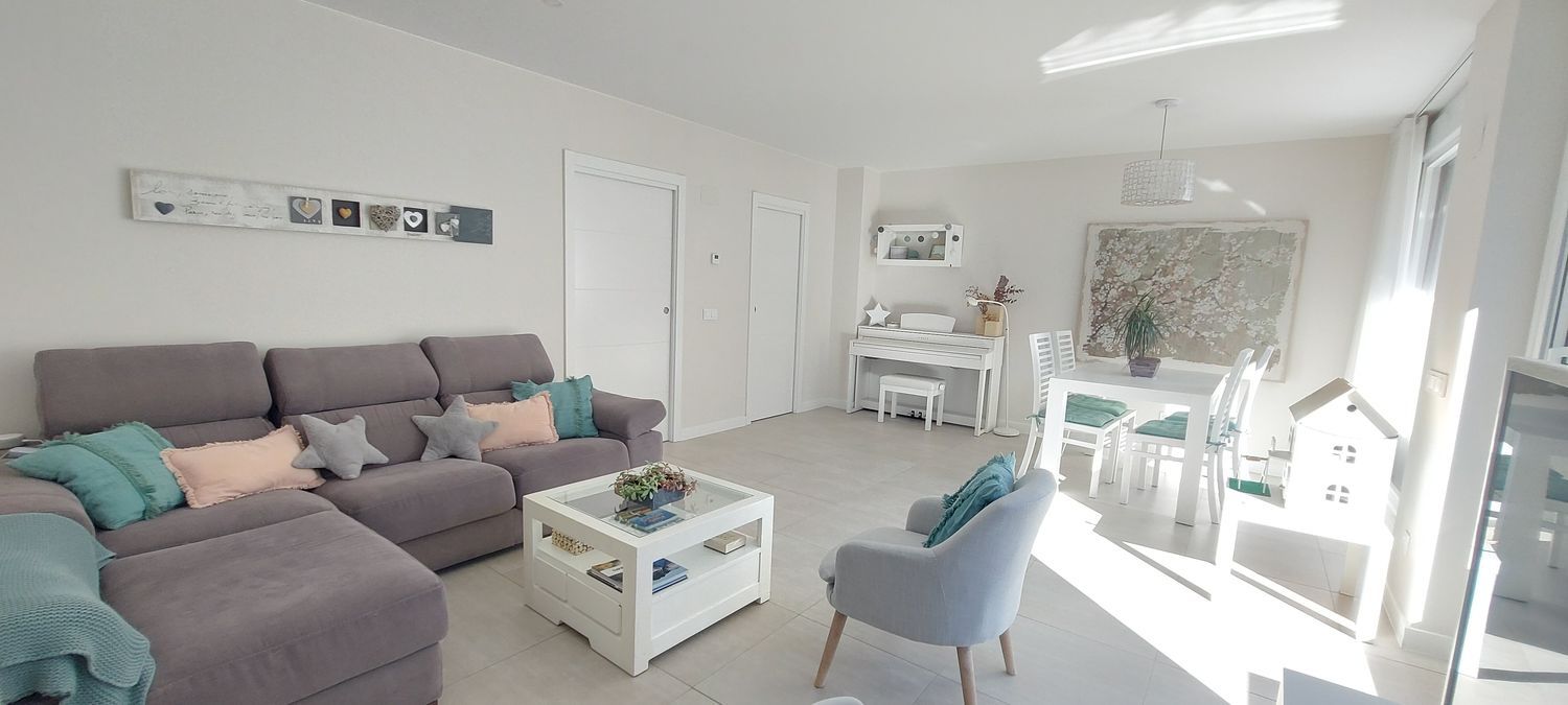 Chalet adosado en avenida de la Armada Española, 13 - Foto 3