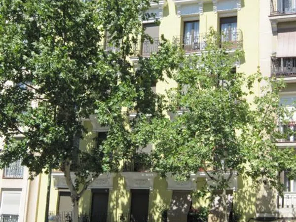 Piso en avenida de Menéndez Pelayo, 42