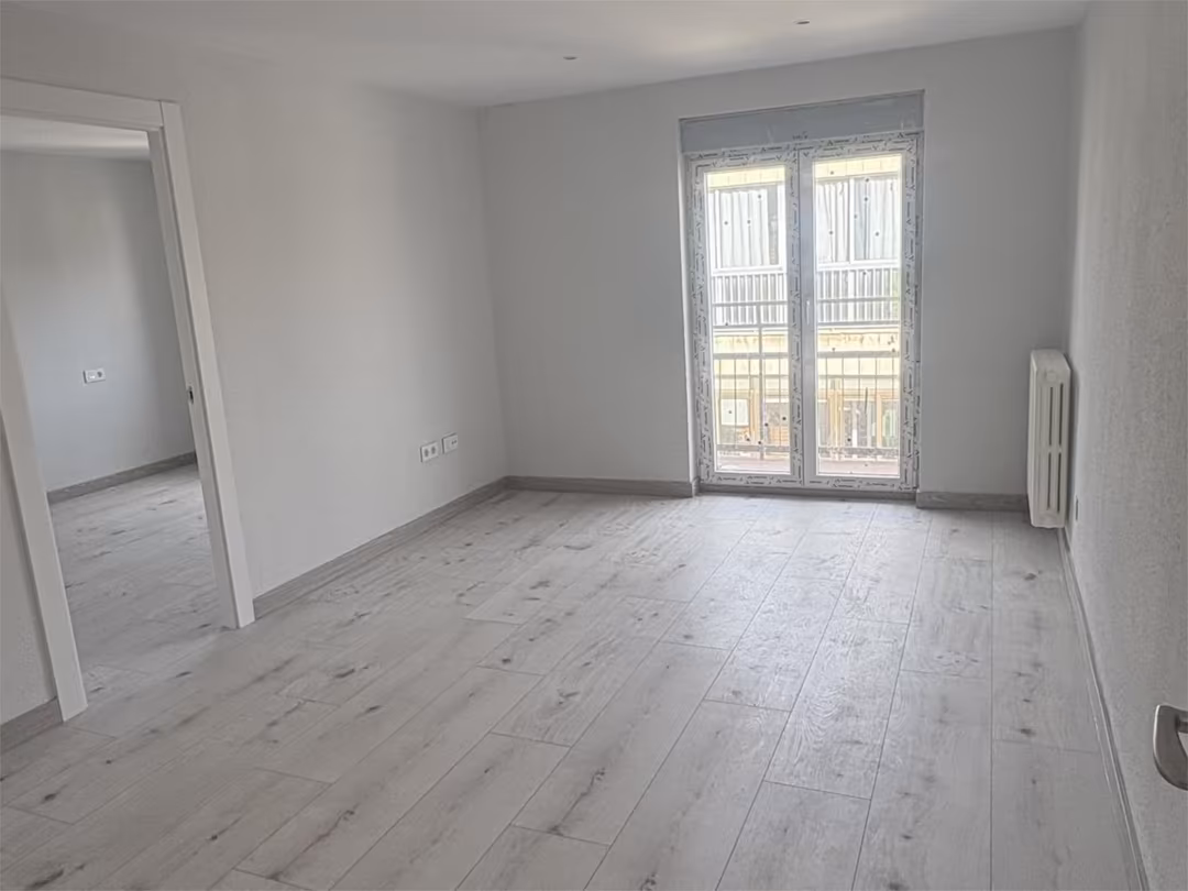 Piso en calle Paseo Canalejas 75-77