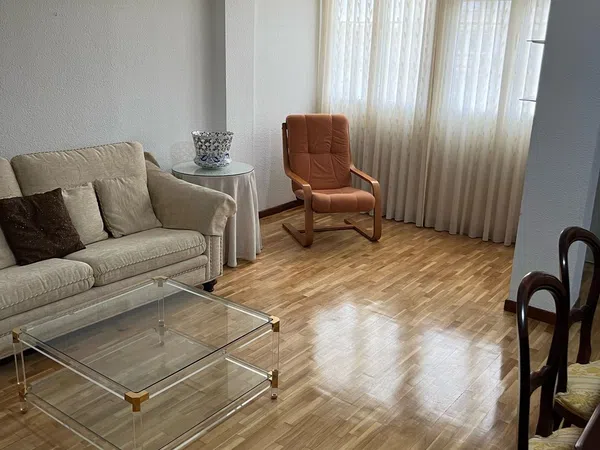 Piso en calle de la Virgen del Coro, 7