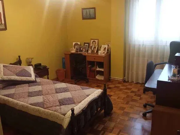 Piso en avenida Salvador de Madariaga, 51