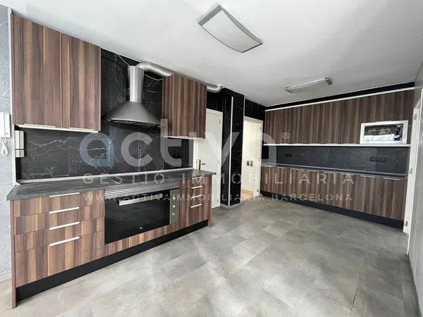 Chalet pareado en La Miranda - Ciutat Diagonal - Foto 8