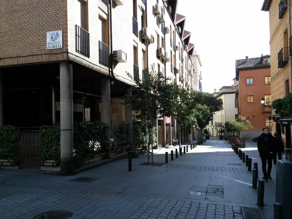 Piso en calle Conde Miranda, 1 - Foto 2