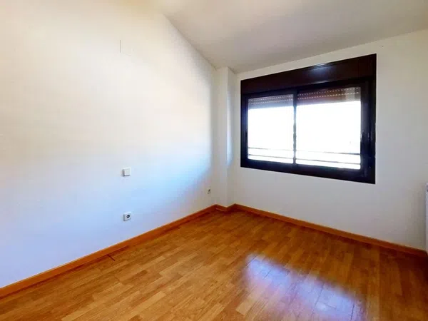 Chalet adosado en Mejorada del Campo - Foto 11