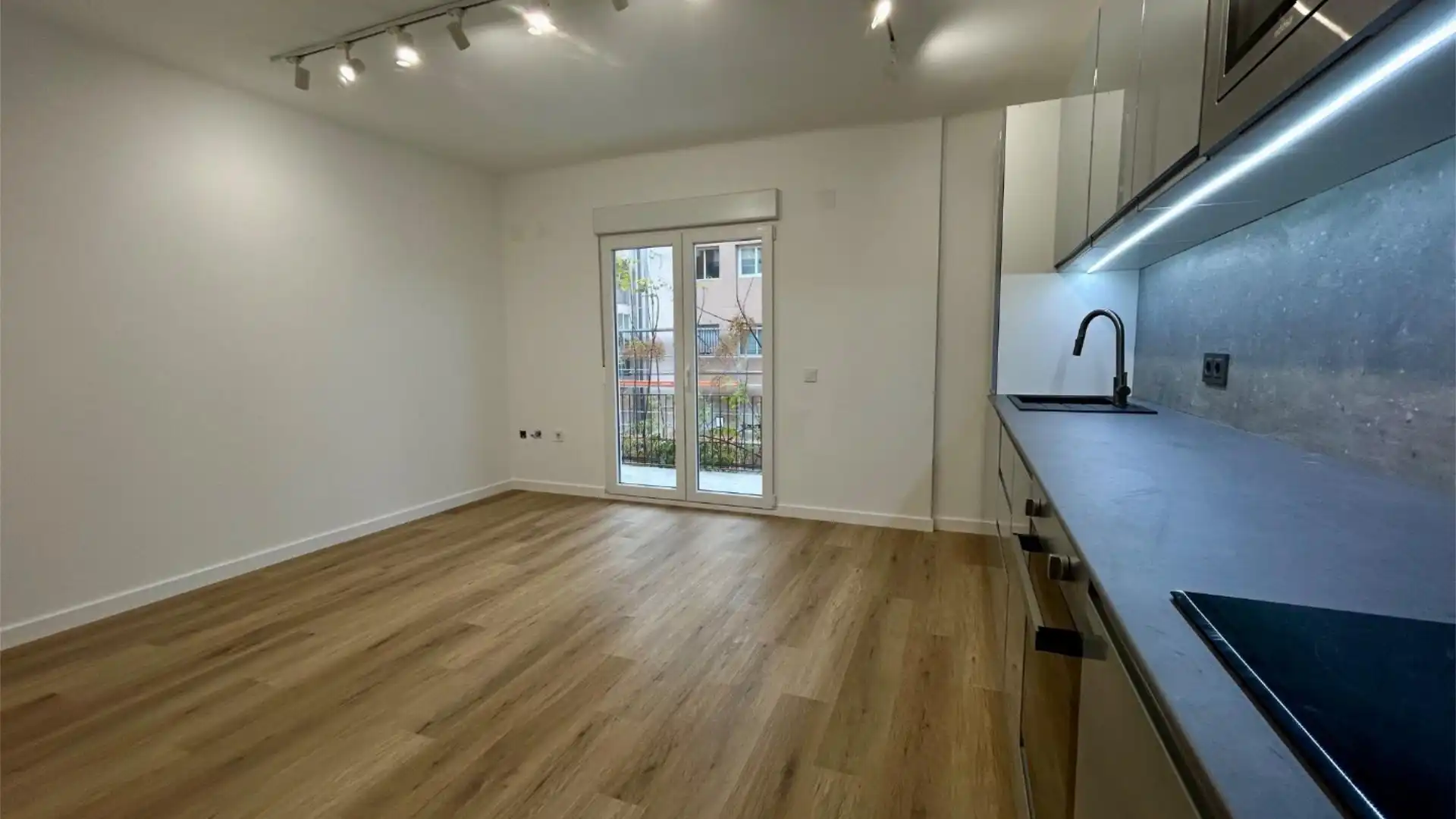 Piso en  Carrer Navarregui 1 - Foto 3