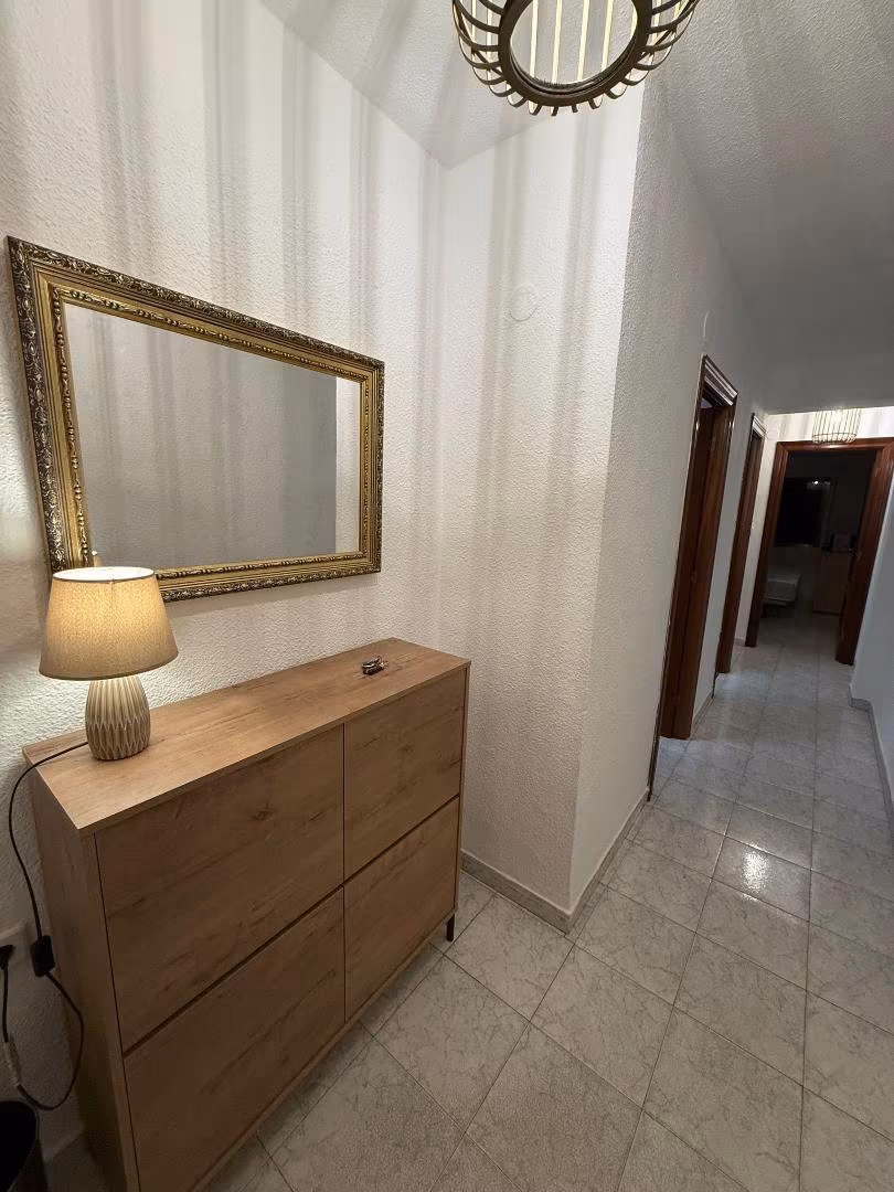 Piso en  Calle Cruz de Granada 1