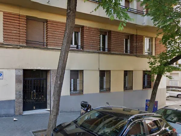 Piso en calle de Raimundo Fernández Villaverde, 12