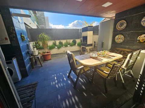 Piso en calle Tulipán, 4