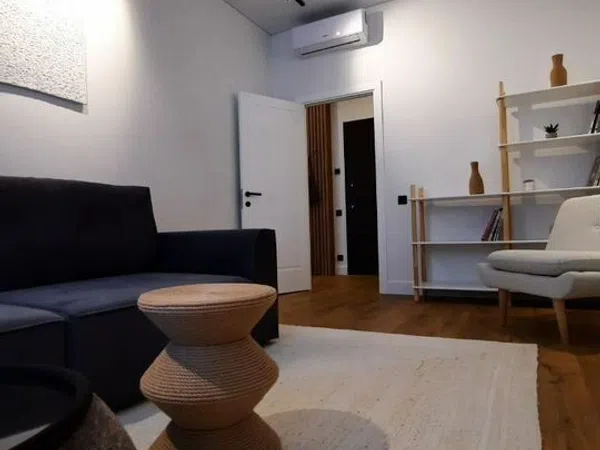 Piso en calle de Pere De València, 3