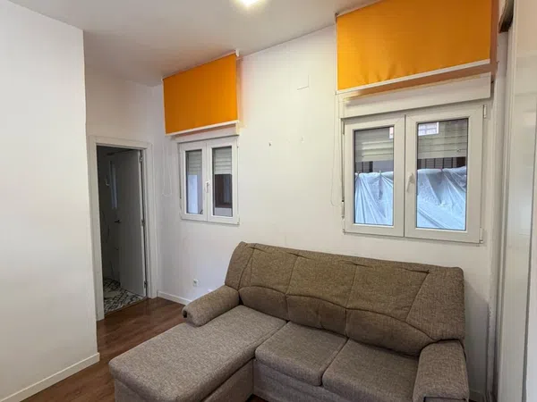 Piso en calle de Jaén, 42