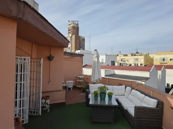 Ático en calle de Coslada, 14