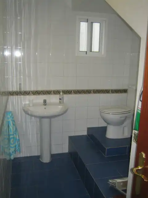 Local comercial en  Calle Teniente Rodríguez Carmona 6 - Foto 4