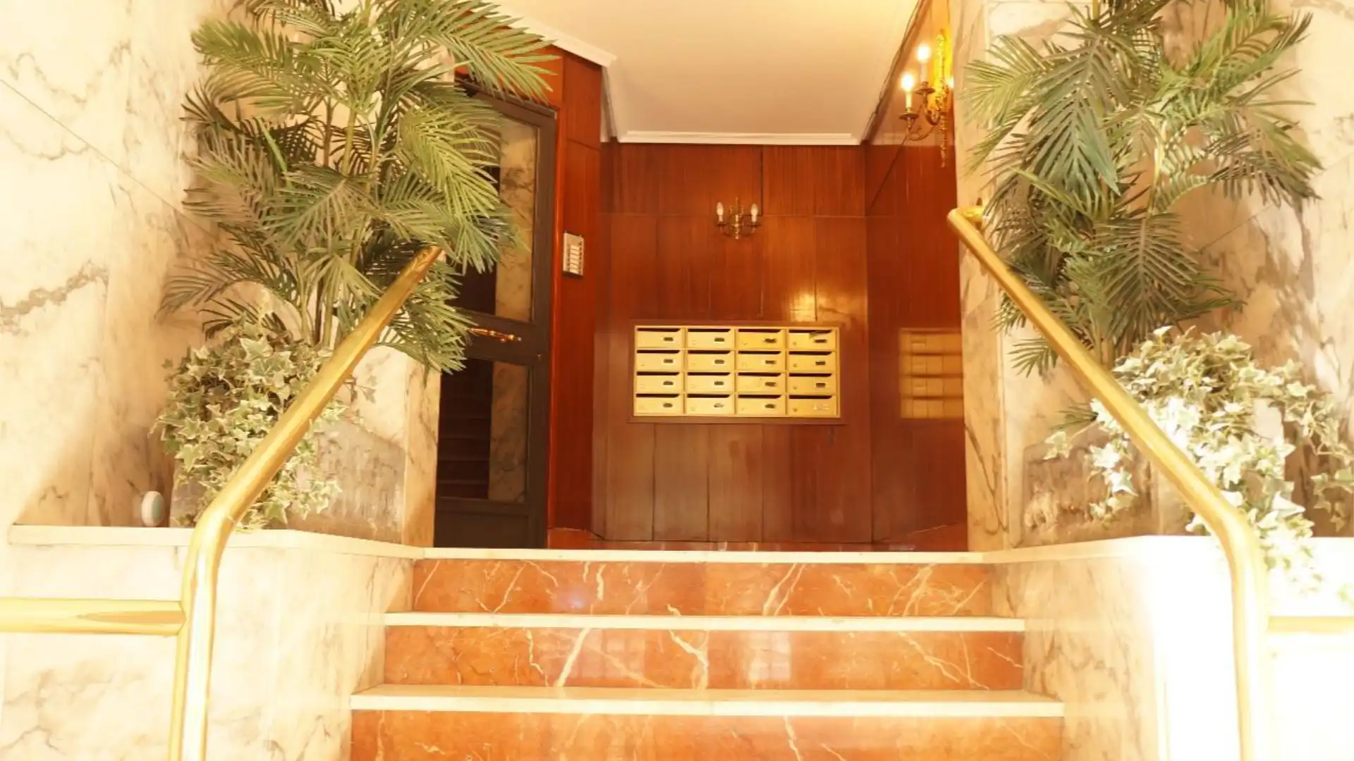 Piso en  Avenida de la Reina Victoria 21 - Foto 6