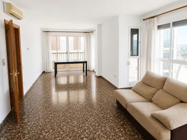 Piso en  Carrer de Joan Baptista Llovera 20 - Foto 2