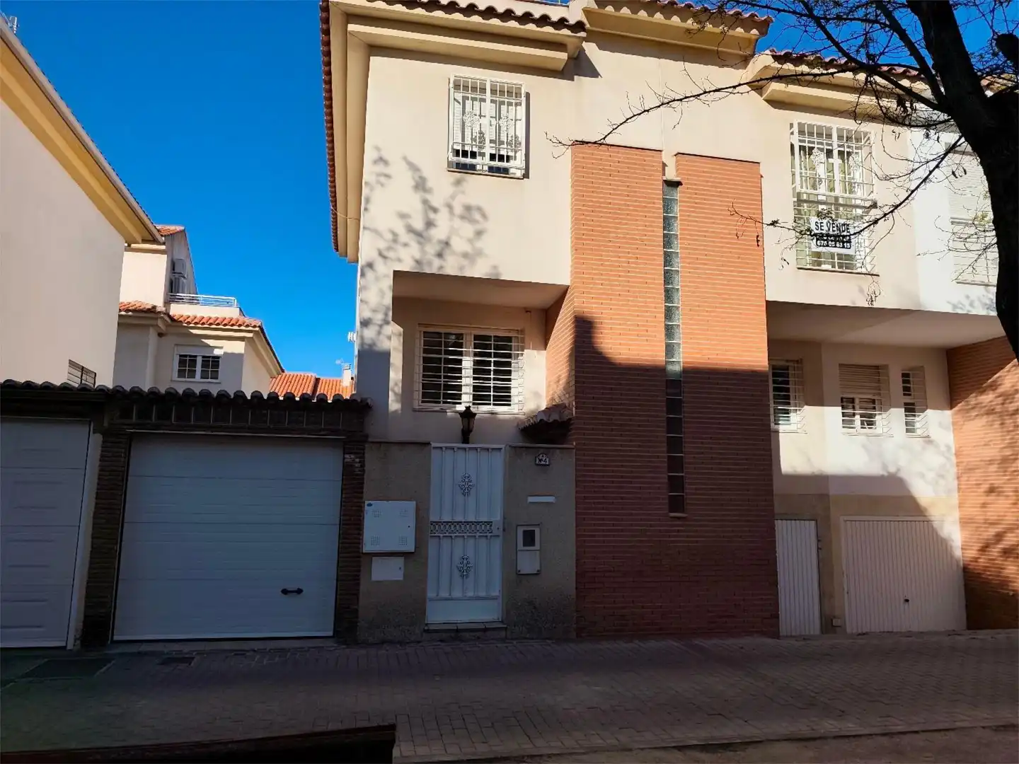 Casa adosada en  Calle Manuel Losada 4 - Foto 1