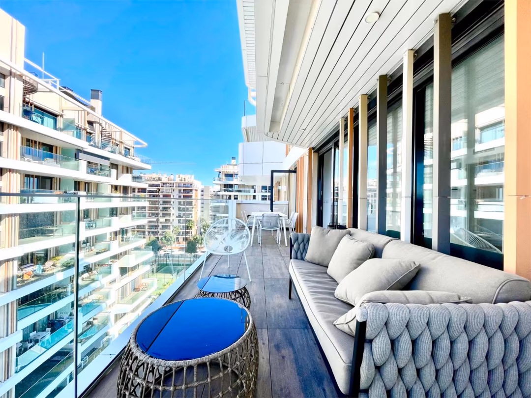 Piso en  Avenida Artista Remigio Soler López 9