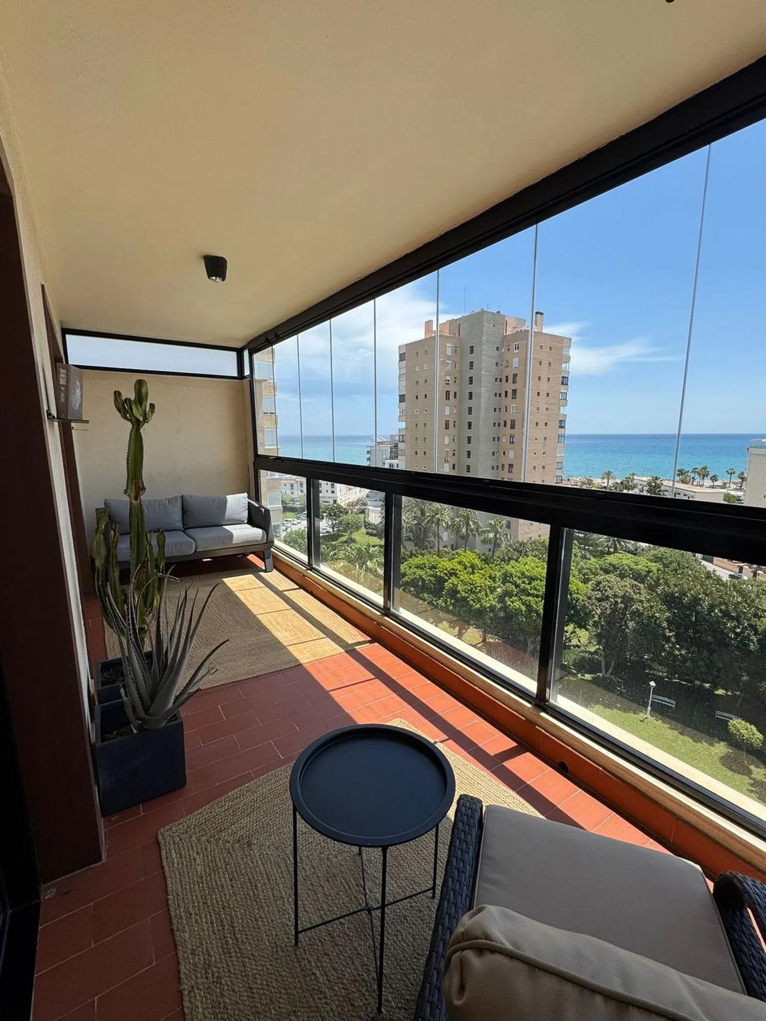 Piso en Urb. playapark Barrio Playamar - Benyamina - Foto 1
