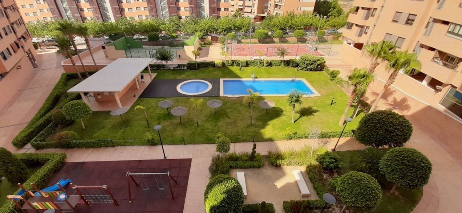 Piso en Calle médico eugenio de la cruz, 1 - Foto 1