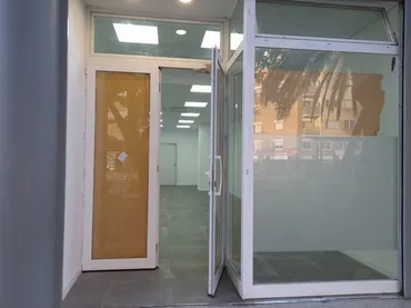 Local comercial en  CORNELLA - Foto 8