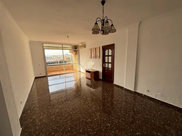 Piso en calle Compositor Lehmberg Ruiz, 28