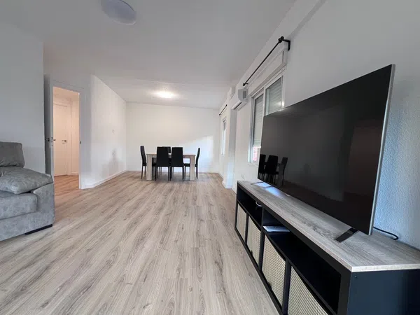 Piso en calle Escritor Ruiz Aguilera, 18 - Foto 1