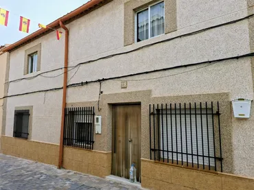 Casa adosada en  Calle Corazón de María 28 - Foto 1