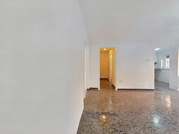 Piso en Barrio Les Roquetes - Foto 3