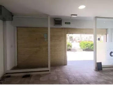Local comercial en Sant Cugat del Vallès - Foto 2