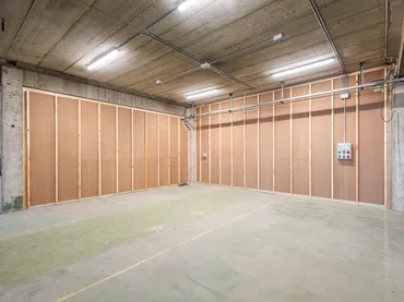 Local comercial en Cornellà de Llobregat - Foto 2