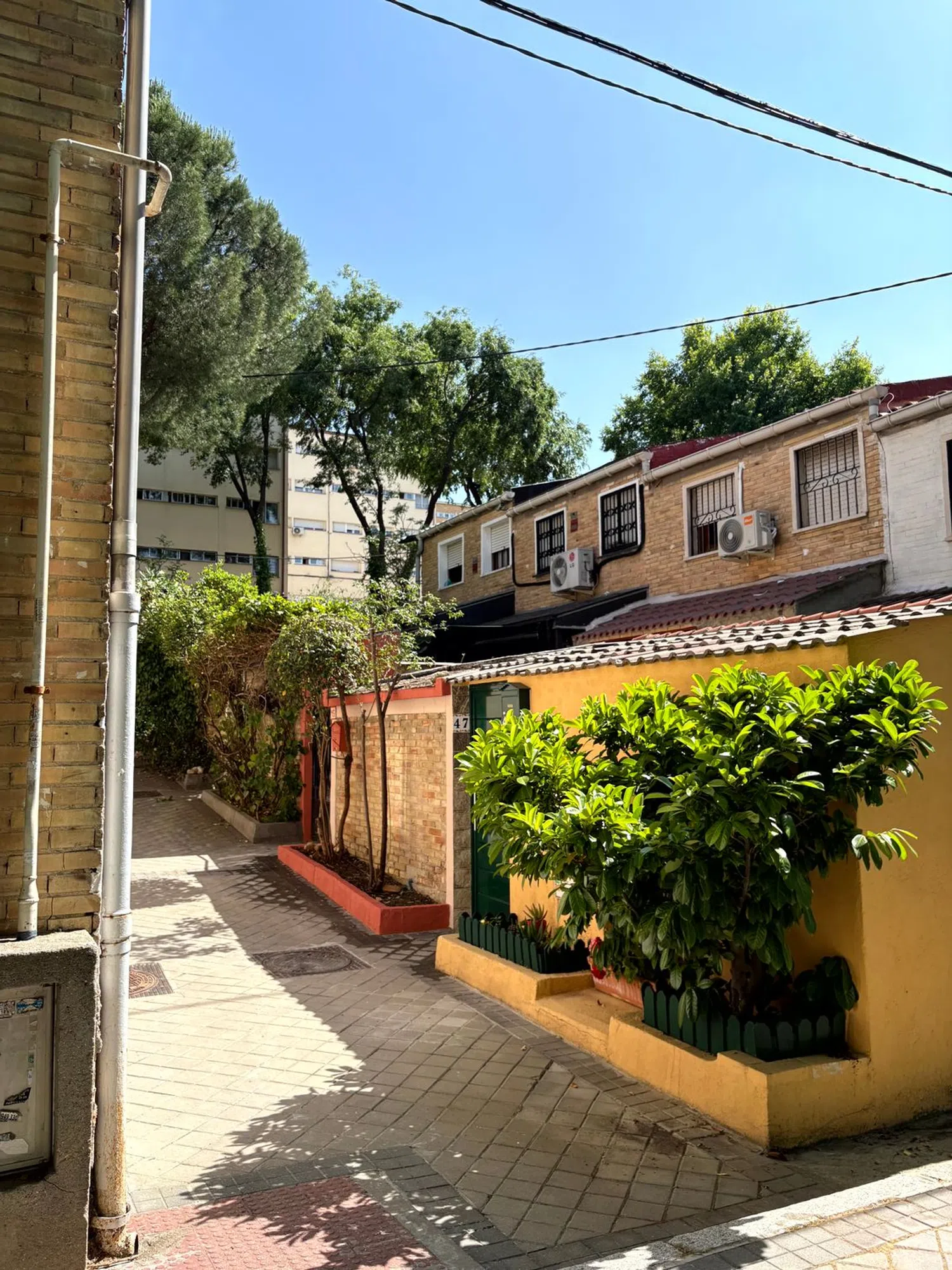 Chalet adosado en calle de Sabadell, 45 - Foto 1