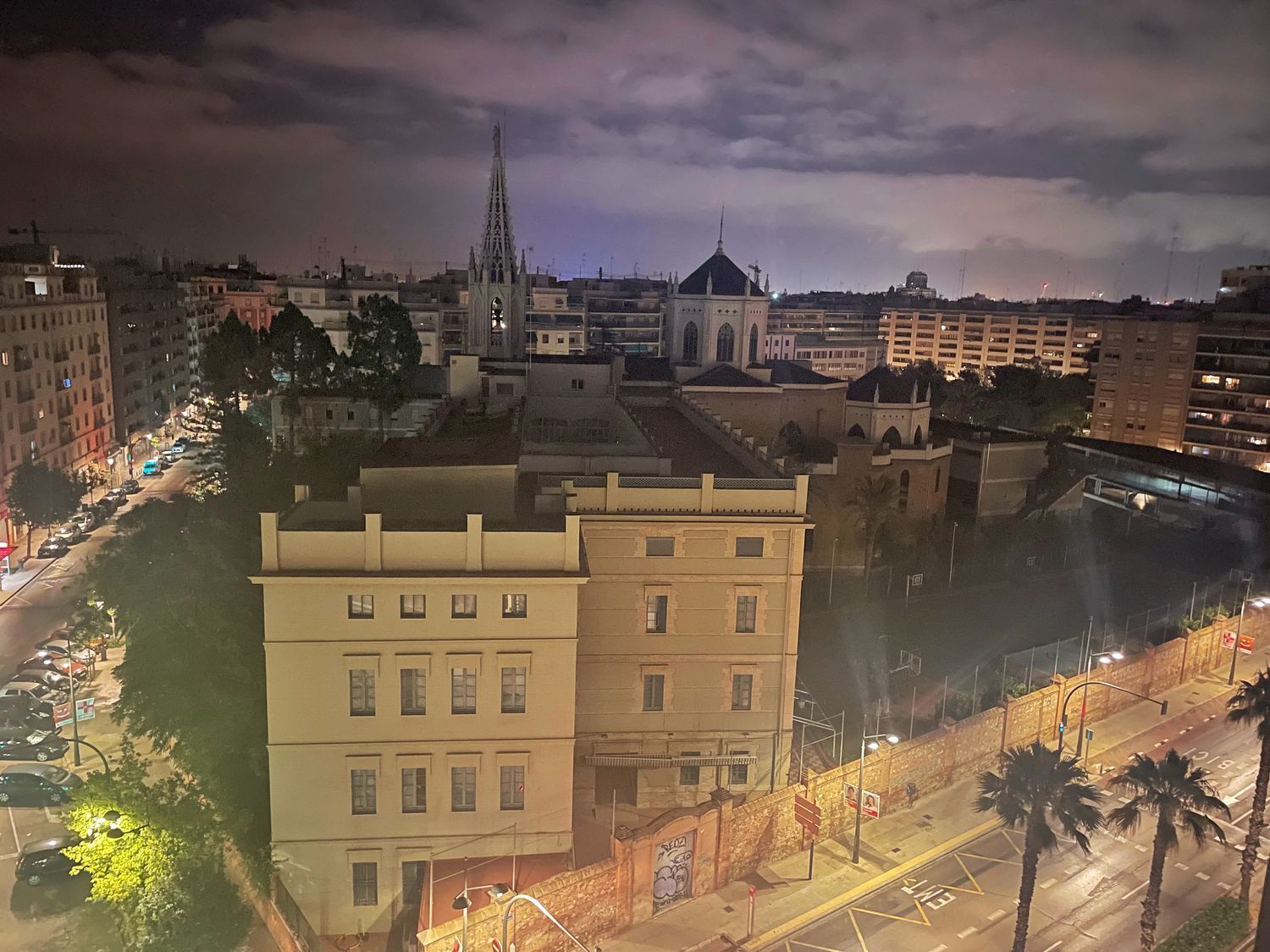 Piso en avenida de Pérez Galdós, 133 - Foto 2