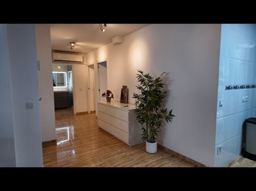 Planta baja en  Carrer de Sant Marçal 19 - Foto 8
