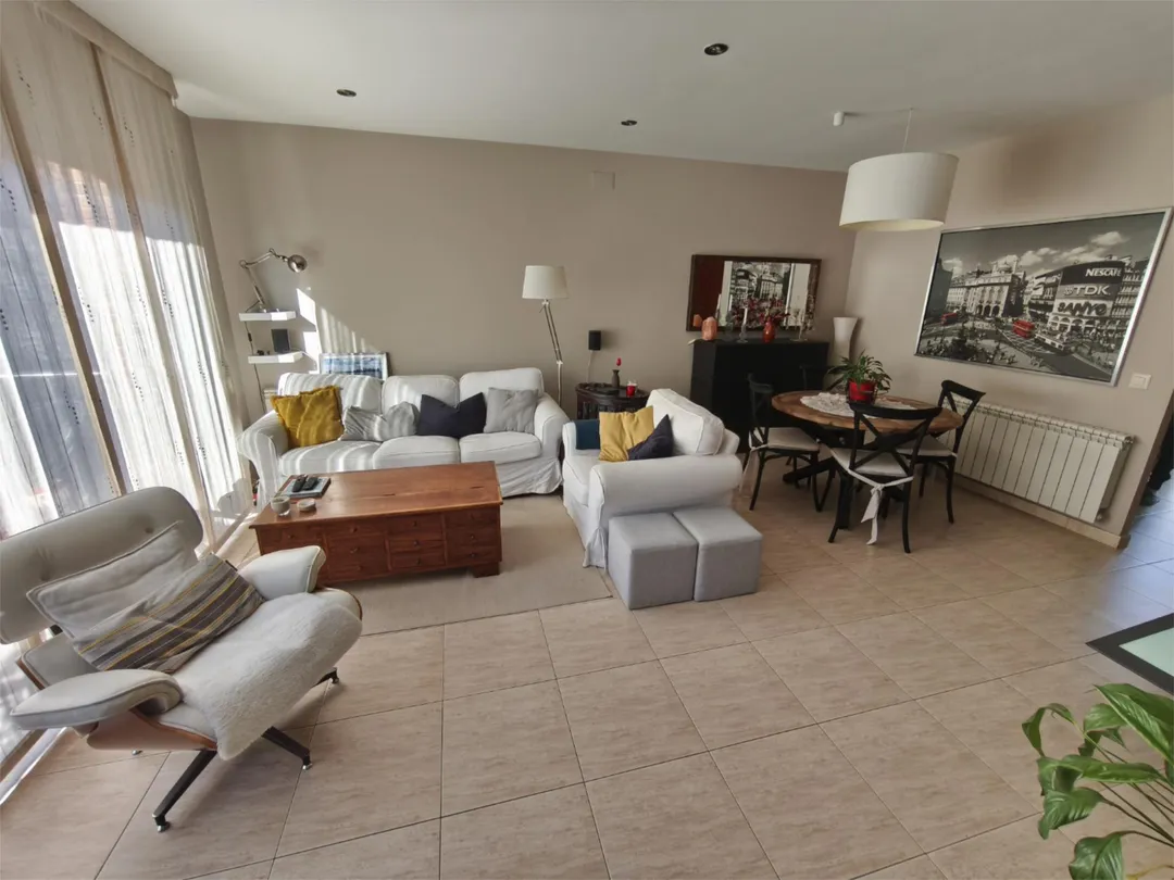 Casa adosada en  Carrer de Rector de Vallfogona 51 - Foto 1