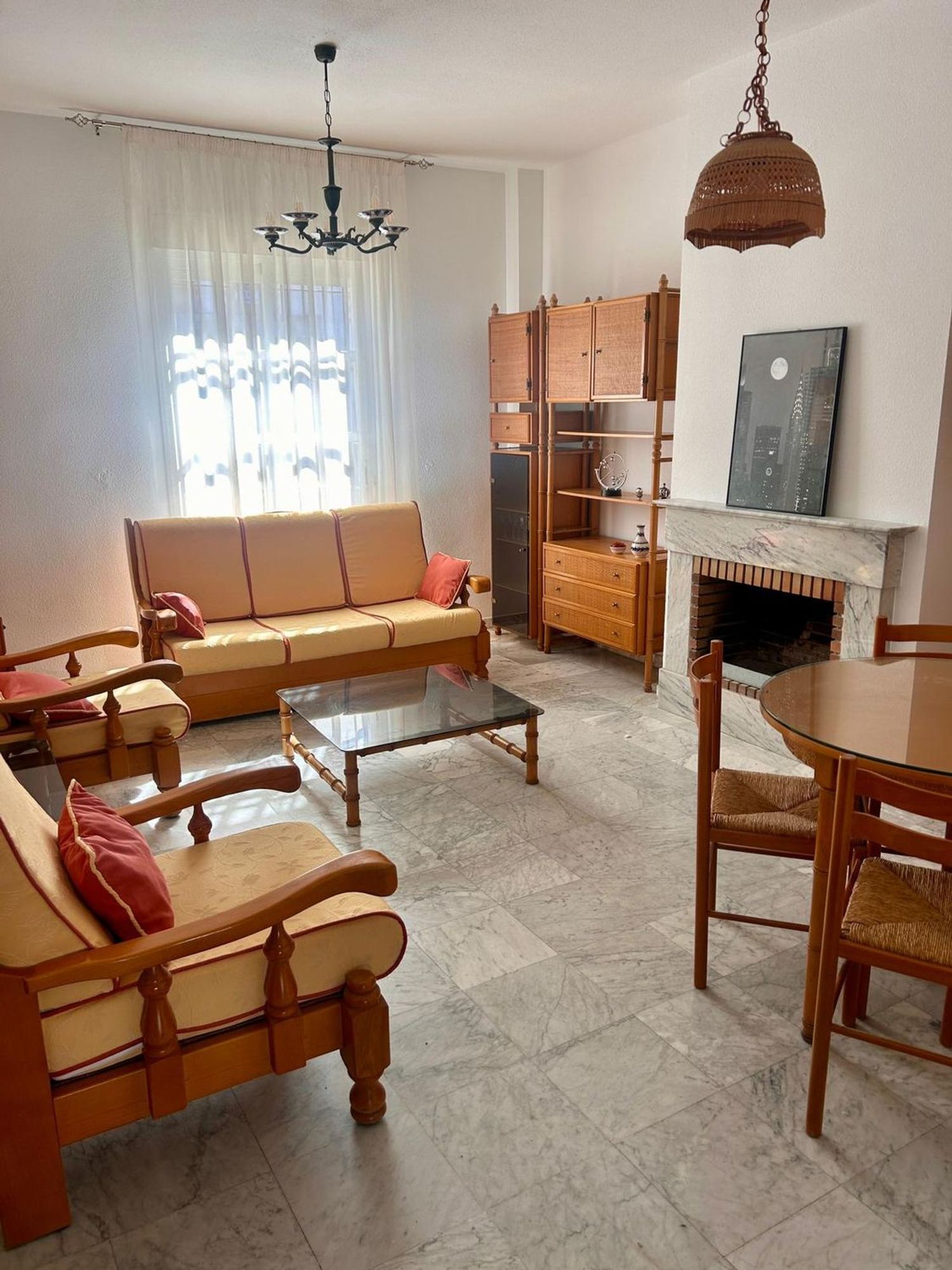 Chalet adosado en Urb. el capricho Barrio Alcolea - Foto 2