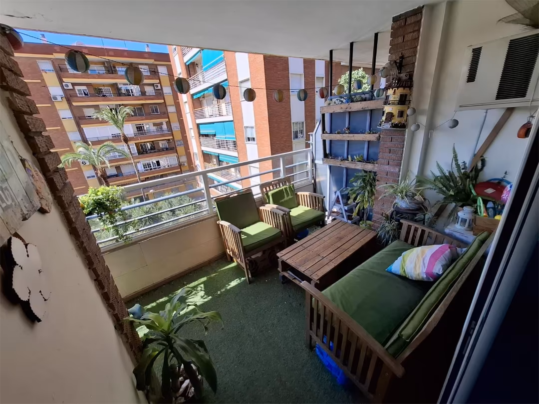 Piso en  Calle Castillo de Alcala de Guadaira 19 - Foto 2