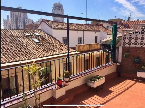 Piso en plaza de las Comendadoras, 6