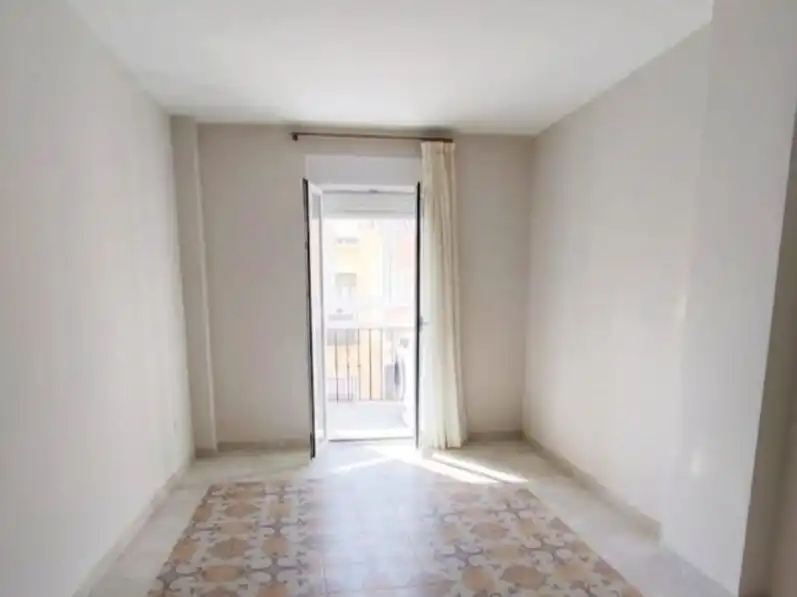 Piso en  Avenida Almirante León Herrero 16 - Foto 2